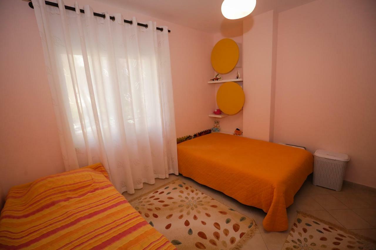 Pine-Tree Apt W/ Private Garden 50 M From The Sea Golem  Exterior foto